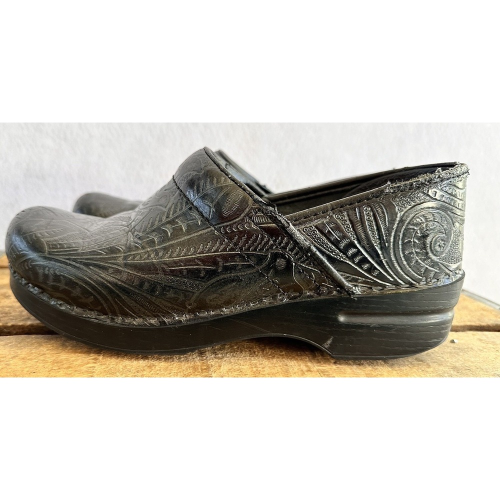 Dansko Nursing Shoes Clogs Occupational Women’s 8.5 EU 39 Black Tooled Leather